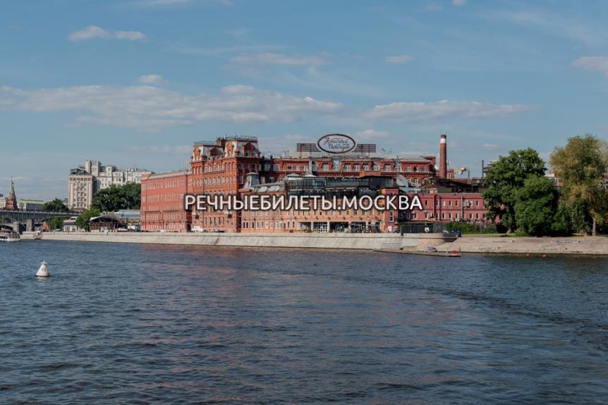 Пешеходно-теплоходная экскурсия по Центру и водоотводному каналу "Мистическая Москва"