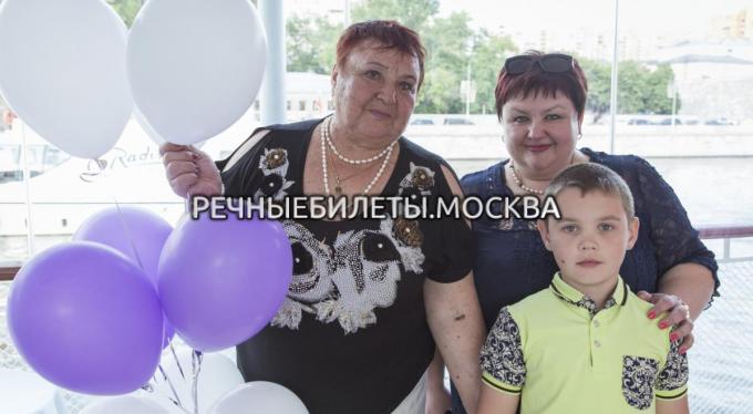 Фотоотчет с семейного бранча на теплоходе "Москва-150"